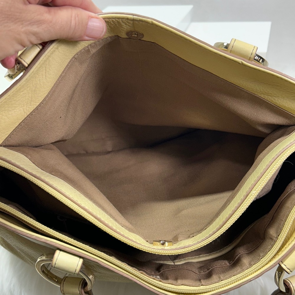 Etienne Aigner Cream Leather Tote Bag Shoulder Bag Gold Hardware - Picture 9 of 13